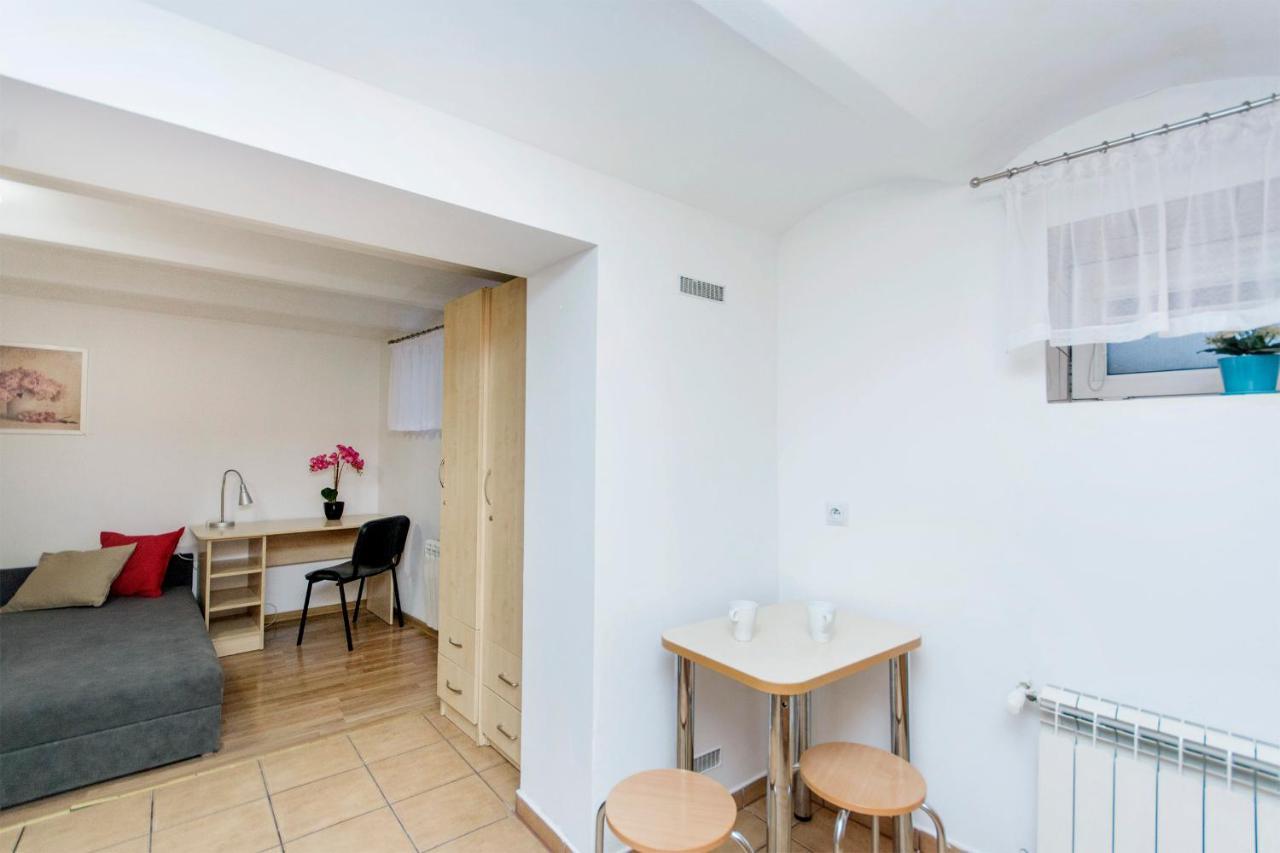 Akademikus Torun Hostel Εξωτερικό φωτογραφία