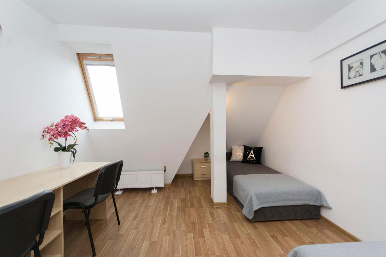 Akademikus Torun Hostel Εξωτερικό φωτογραφία